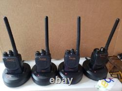 Mag One de Motorola BPR40 Chargeur 8CH Radio Bidirectionnelle (4 pièces) et BASE DE CHARGE (4 pièces)
