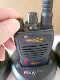 Mag One de Motorola BPR40 Chargeur 8CH Radio Bidirectionnelle (4 pièces) et BASE DE CHARGE (4 pièces)