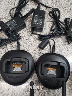 Mag One de Motorola BPR40 Chargeur 8CH Radio Bidirectionnelle (4 pièces) et BASE DE CHARGE (4 pièces)