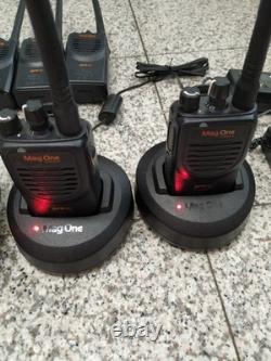 Mag One de Motorola Chargeur BPR40 8CH Radio Bidirectionnelle (10 pièces) et BASE DE CHARGE (2 pièces)