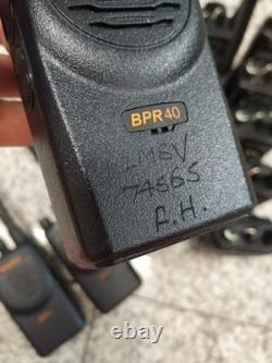 Mag One de Motorola Chargeur BPR40 8CH Radio Bidirectionnelle (10 pièces) et BASE DE CHARGE (2 pièces)