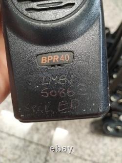 Mag One de Motorola Chargeur BPR40 8CH Radio Bidirectionnelle (10 pièces) et BASE DE CHARGE (2 pièces)