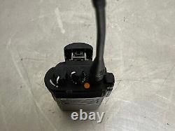 Motorola AAH56UCC9RB1AN XPR7380 Radio bidirectionnelle 800/900 MHz avec batterie