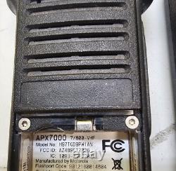 Motorola APX7000R VHF 700/800 MHz Radio bidirectionnelle H97TGD9PW1AN avec chargeur APX7000