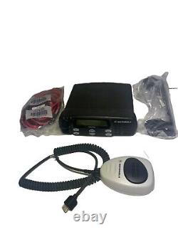 Motorola CDM1250 Deux Radios à Deux Voies 450-512mhz AAM258KD9PW2AN Nouveau