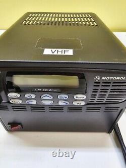 Motorola CDM1550 LS+ 136-174 MHz 45 Watt VHF Base Radio Astron à deux voies avec micro de bureau