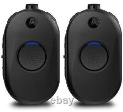 Motorola CLP1080e UHF 8 Channel 1 Watt Two-Way Radio 2-Pack translated in French is 'Motorola CLP1080e UHF 8 canaux 1 Watt Radio bidirectionnelle pack de 2'.