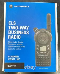 Motorola CLS1110 Radio Professionnelle à Deux Voies NEUVE, Boîte Ouverte