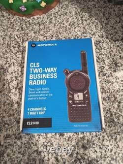 Motorola CLS1410 radio bidirectionnelle professionnelle UHF 1 watt à 4 canaux