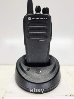 Motorola CP200D UHF 403-470 16 canaux 4 watts radio analogique (kit complet)
