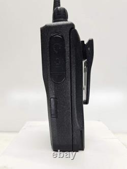 Motorola CP200D UHF 403-470 16 canaux 4 watts radio analogique (kit complet)
