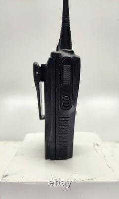 Motorola CP200 XLS CP200XLS, UHF 438-470 MHz, 128 canaux LTR AAH50RDF9AA5AN