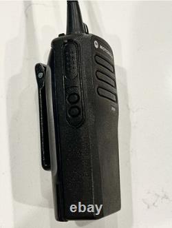 Motorola CP200d UHF 16 canaux radio portable analogique VOX avec chargeur et 2 micros