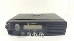 Motorola Cm300 Uhf 438-470 Mhz 32 Chaîne 40w Radio Mobile Aam50rpf9aa1an Avec Kit