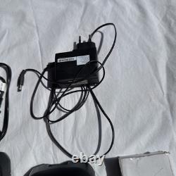 Motorola DP4600e UHF Radio bidirectionnelle avec accessoires complets