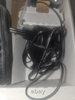 Motorola DTR600 Radio Numérique 2 Voies / Comprend Étui/Antenne/Batterie/Chargeur