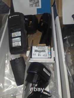 Motorola DTR600 Radio Numérique 2 Voies / Comprend Étui/Antenne/Batterie/Chargeur