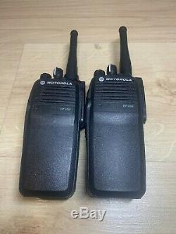 Motorola Dp3400 Uhf Radios Bidirectionnelles Withbatteries Et Chargeur