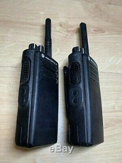 Motorola Dp4400 Uhf Radios Bidirectionnelles / Talkies-walkies Withcharger
