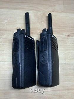 Motorola Dp4400 Uhf Radios Bidirectionnelles Withbatteries Et Chargeur