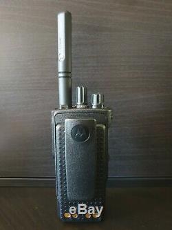 Motorola Dp4401e Uhf Dmr Numérique Radio À Deux Voies Mototrbo Sécurité Pmr 446
