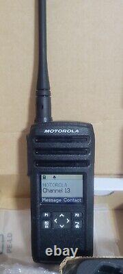 Motorola Dtr700 Radio Numérique À Deux Voies 50 Channel 900 Mhz Avec Accessoires