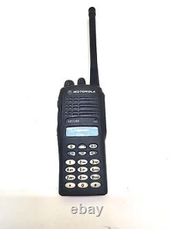 Motorola HT1250 136-174 MHz VHF 128Ch Full Key Two Way Radio AAH25KDH9AA6AN <br/>

<br/> Motorola HT1250 136-174 MHz VHF 128Ch Radio bidirectionnelle à clé complète AAH25KDH9AA6AN