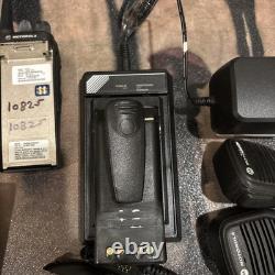 Motorola HT1250 Radios Bi-Directionnels (2) + Accessoires, Utilisés Testés Fonctionnels Motorola HT1250 Radios Bi-Directionnels (2) + Accessoires, Utilisés Testés Fonctionnels