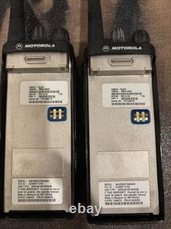 Motorola HT1250 VHF 136-174 MHz. Radios bidirectionnelles (2) + Nouveaux accessoires &