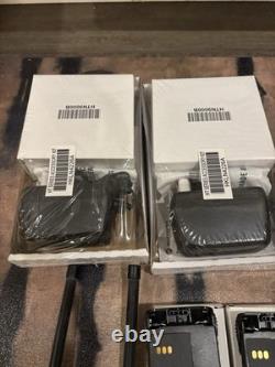 Motorola HT1250 VHF 136-174 MHz. Radios bidirectionnelles (2) + Nouveaux accessoires &
