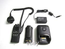 Motorola Ht1250 35-50 Mhz Basse Bande Radio À Deux Voies W Chargeur Et Micro Aah25cef9aa5an