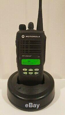 Motorola Ht1250 Ls + 450-512 Mhz Uhf Aah25sdh9dp7an Radio Deux Voies Et Accessoires
