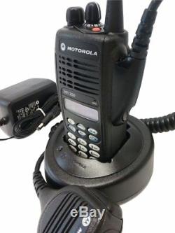 Motorola Ht1250 Vhf Radio À Deux Voies 136-174 Mhz 128 Canaux Mdc1200 Quik Appel II
