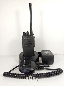 Motorola Ht750 16ch Vhf 136-174 Mhz Bidirectionnelle Radio Aah25kdc9aa3an