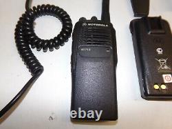 Motorola Ht750 35-50 Mhz Basse Bande Radio À Deux Voies W Chargeur Et Micro Aah25cec9aa3an