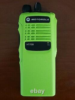 Motorola Ht750 403-470 Mhz 16 Ch. Radio Uniquement Dernière Programmation Gratuite De Micrologiciels