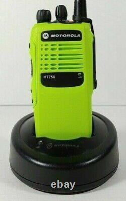 Motorola Ht750 Uhf Radio Aah25sdc9aa3an 16 Canaux 450-512 Mhz Police Fire Ems