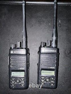 Motorola MOTOTRBO XPR3500e Radio bidirectionnelle 2 radios 1 chargeur