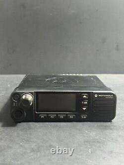 Motorola MOTOTRBO XPR5550 Radio bidirectionnelle UHF 403-470 MHz AAM28QNN9KA1AN