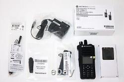 Motorola MOTOTRBO XPR7550E NIB Radio bidirectionnelle numérique avec chargeur, UHF 4W XPR 7550E