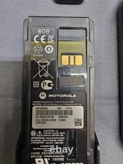 Motorola MotoTRBO XPR7550 UHF 403-512 MHz Radio bidirectionnelle AAH56RDN9KA1AN avec chargeur