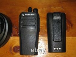 Motorola Mototrbo Cp200d Vhf Analogique/numérique Portable Radio À Deux Voies Noir