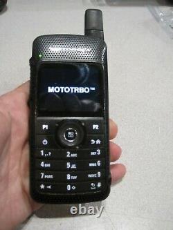 Motorola Mototrbo Sl7550 Uhf 403-470mhz 2 Watt Dmr Numérique Aah81qcn9na2an