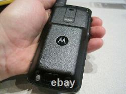 Motorola Mototrbo Sl7550 Uhf 403-470mhz 2 Watt Dmr Numérique Aah81qcn9na2an