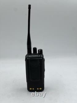 Motorola Mototrbo XPR3500E Radio bidirectionnelle avec antenne, batterie et chargeur (EL1106967)