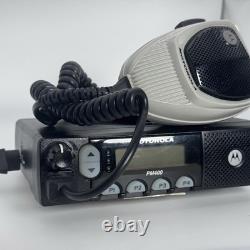 Motorola PM400 AAM50RPF9AA3AN UHF 438-470MHz 64Ch 25-40W Radio avec microphone HMN1035C