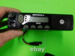 Motorola PM400 / PM400 / VHF / Radio bidirectionnelle / 146-174 / 45W / 64 CH Ensemble à 285$