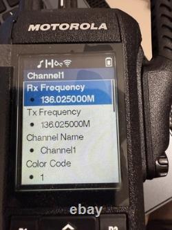 Motorola R7 VHF bidirectionnel déverrouillé FPP-AES cryptage - Nouveau dans sa boîte ouverte