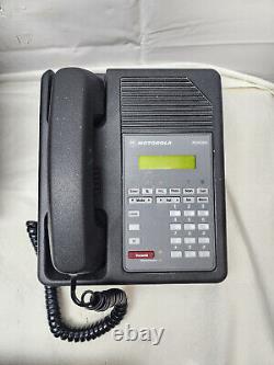 Motorola RCH3000 Deux-way Radio Desksets PL3031A (x4) & Contrôleur MC1000