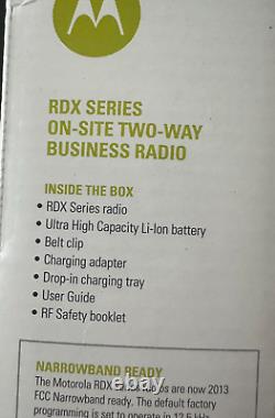 Motorola RDU4100 Série Professionnelle RDX Radio bidirectionnelle UHF 10 canaux 4 watts (noir)